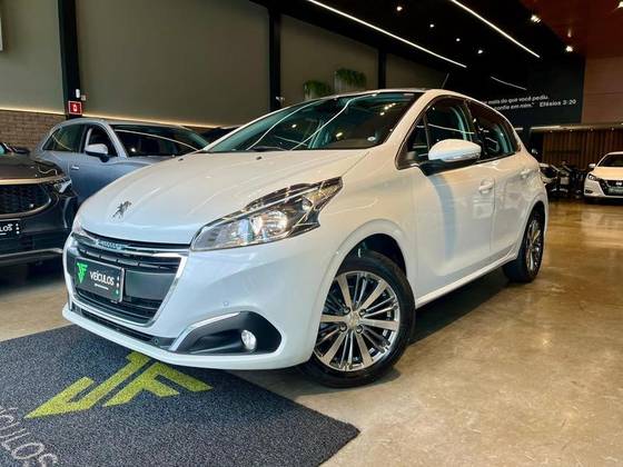 PEUGEOT 208 1.6 GRIFFE 16V FLEX 4P AUTOMÁTICO